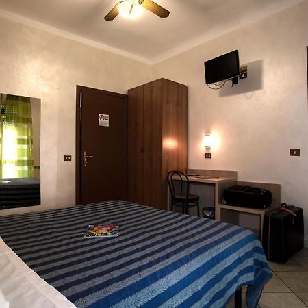 Hotel Bel Sit Милан Экстерьер фото